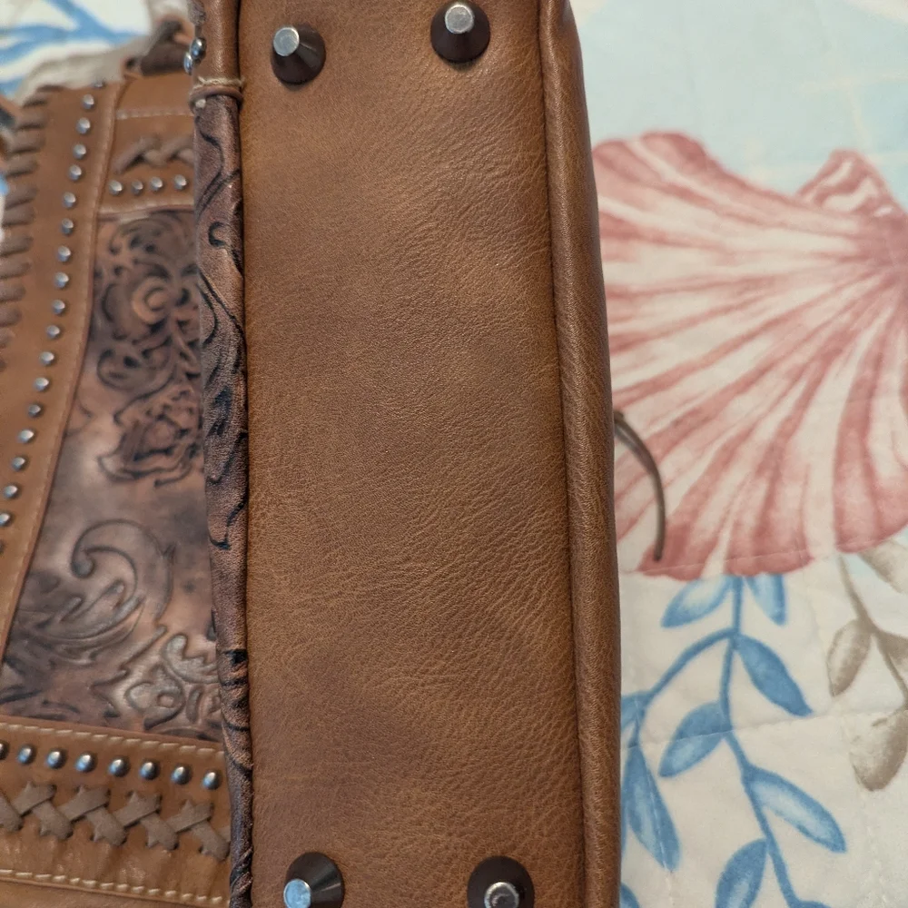 MONTANA WEST Fringed Tooled Leather Crossbody Bag in Brown - Picture 7 of 8